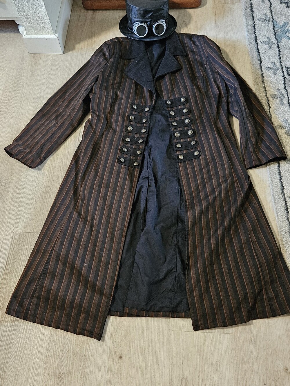 Spirit Halloween Steampunk Trench Coat Costume Set XXL Hat Goggles - Picture 3 of 10